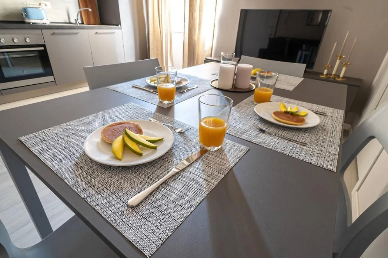 Easylife - Accogliente Residenza A Due Passi Dal Duomo Apartamento Milão 0*,  Itália