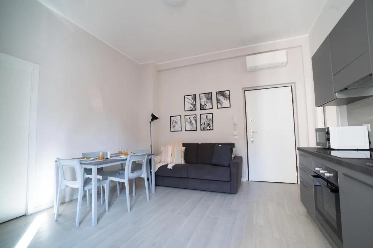 Easylife - Accogliente Residenza A Due Passi Dal Duomo Apartment Milan