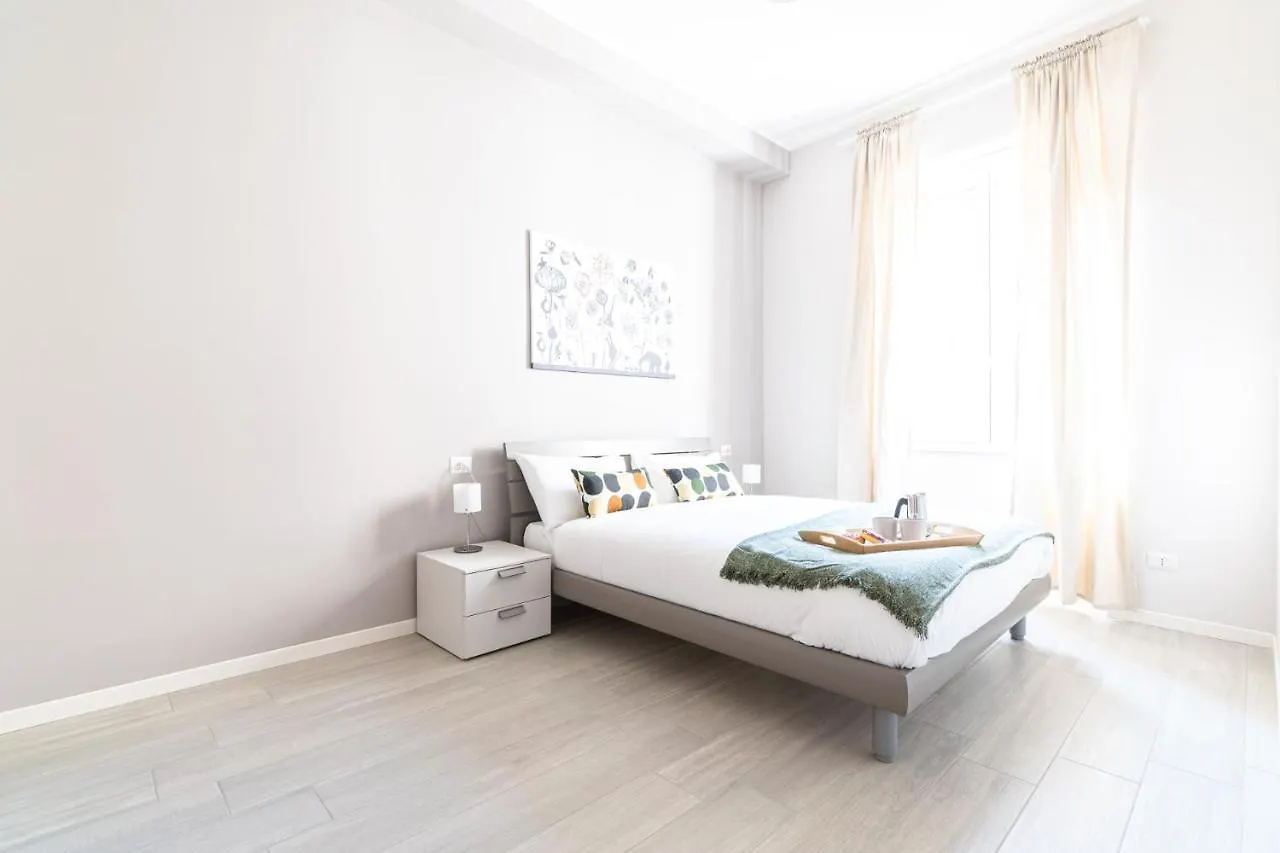 Easylife - Accogliente Residenza A Due Passi Dal Duomo Apartment Milan