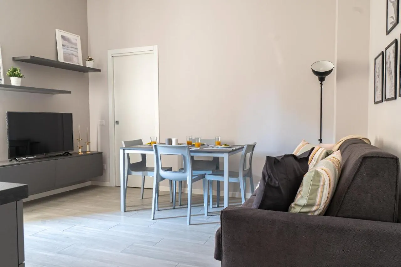 Easylife - Accogliente Residenza A Due Passi Dal Duomo Apartment Milan