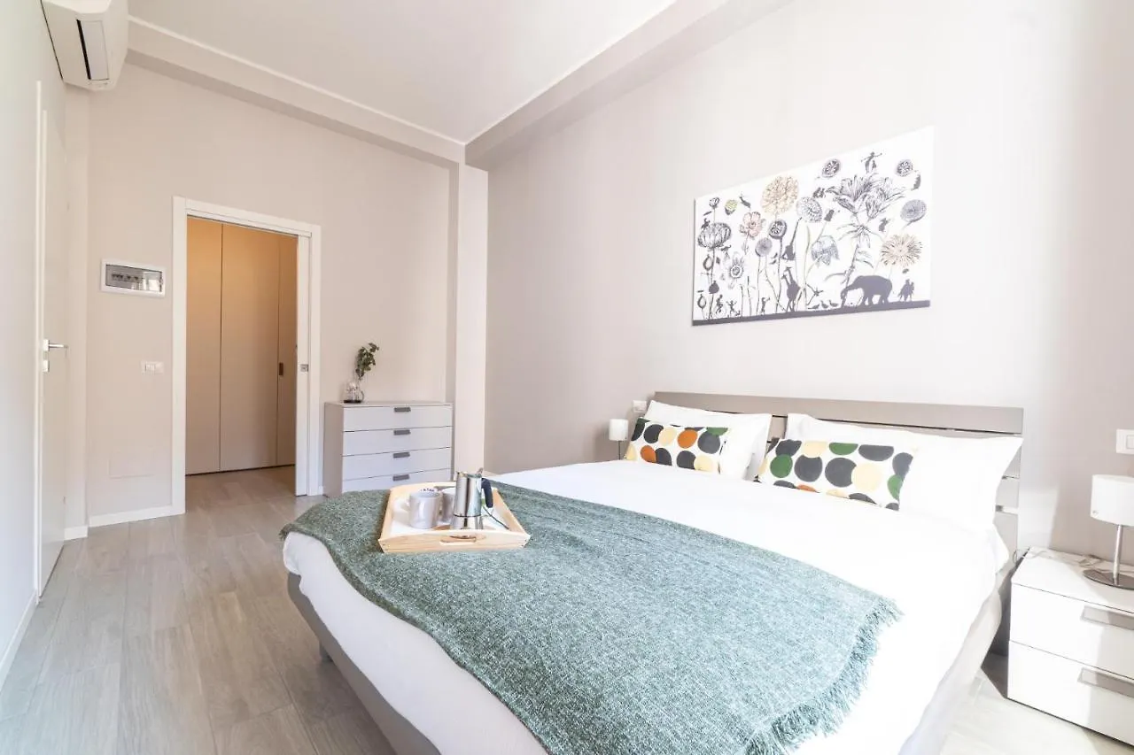 Easylife - Accogliente Residenza A Due Passi Dal Duomo Apartment Milan