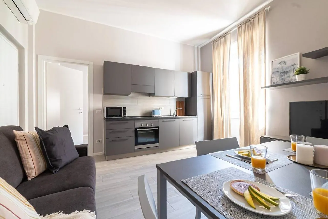 Easylife - Accogliente Residenza A Due Passi Dal Duomo Apartment Milan 0*,