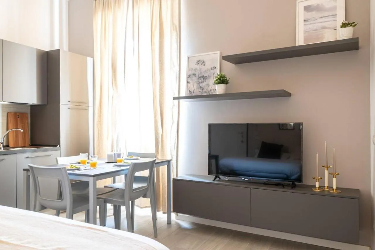 Easylife - Accogliente Residenza A Due Passi Dal Duomo Apartment Milan