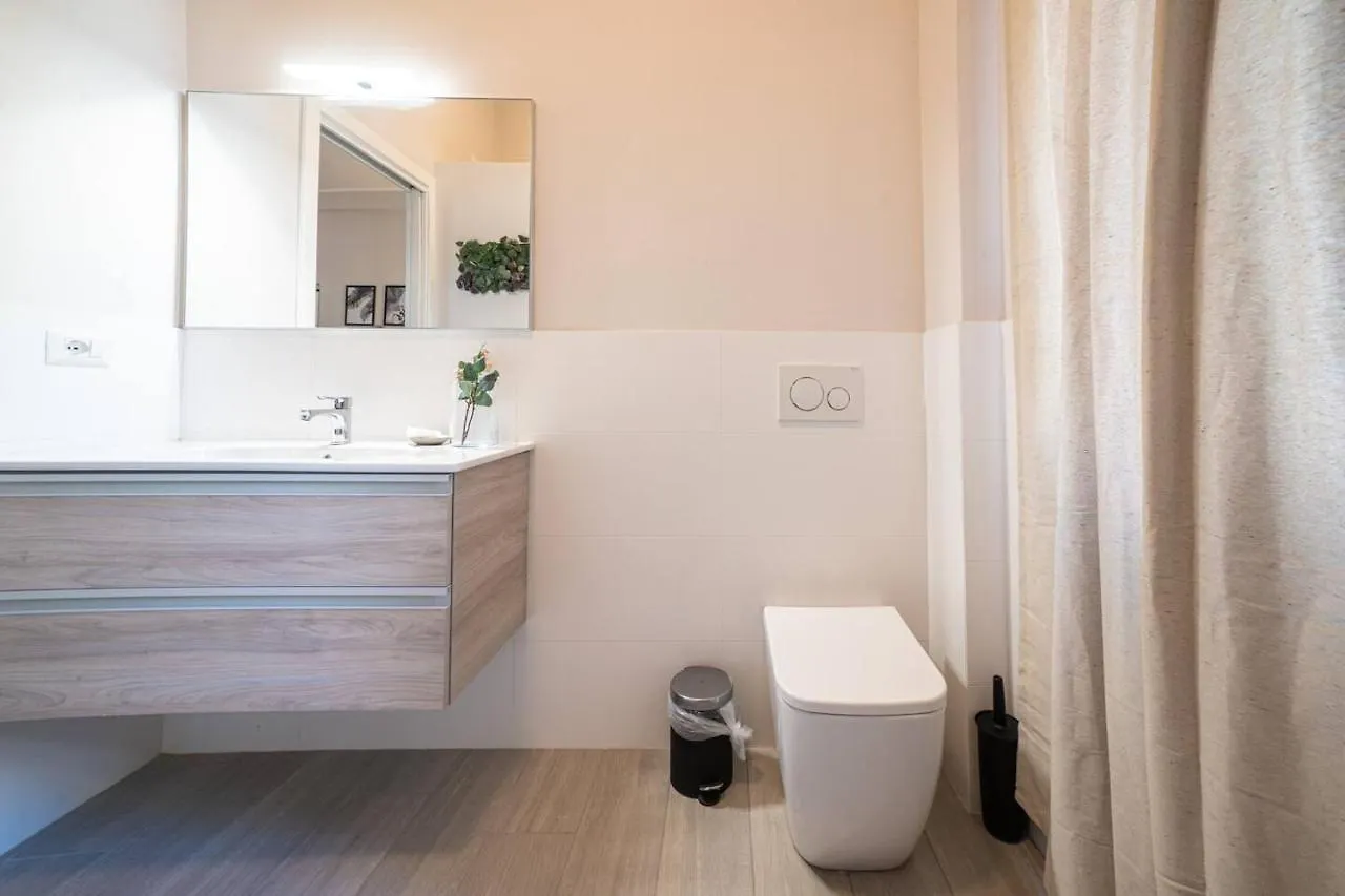 Easylife - Accogliente Residenza A Due Passi Dal Duomo Apartment Milan Italy
